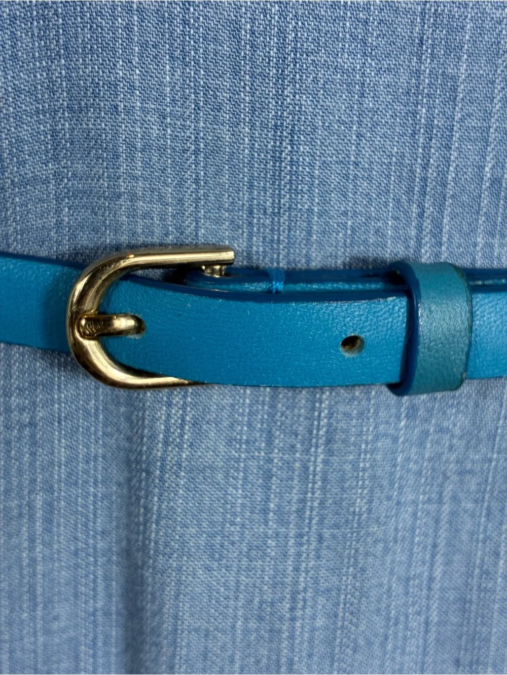 Ann Taylor Women's Belt Sz S genuine leather Teal with Gold Buckle
